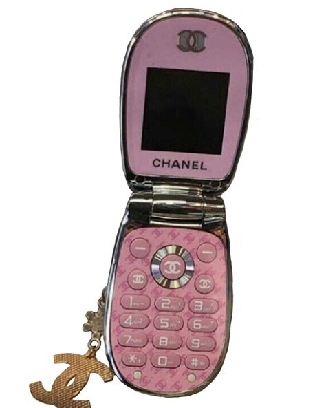 téléphone chanel|Chanel flip phone.